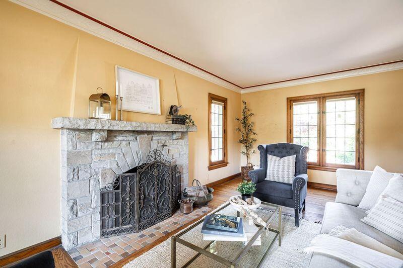 2413 North 86th STREET