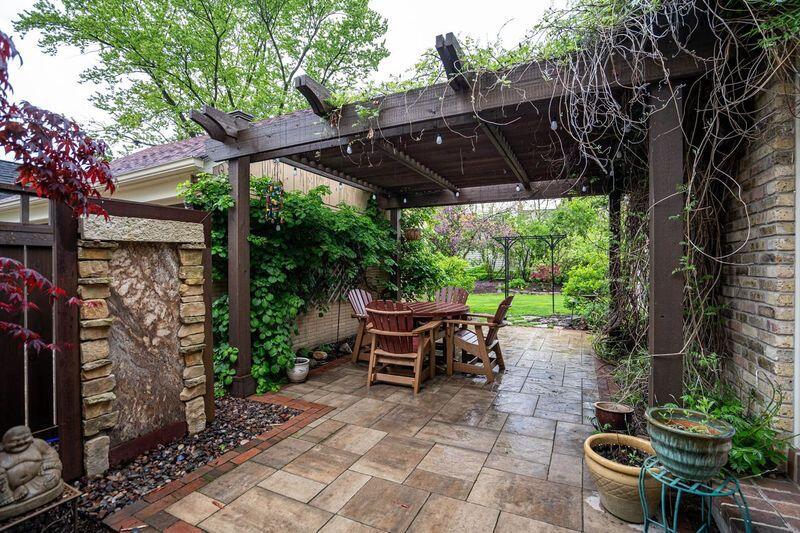 2413 North 86th STREET