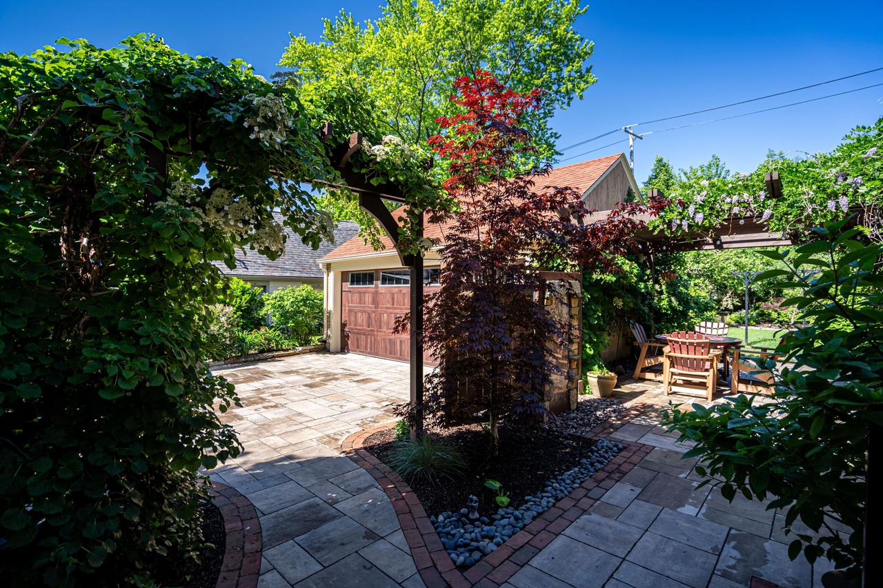 2413 North 86th STREET