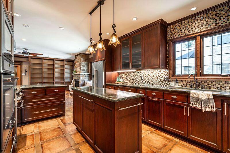 2413 North 86th STREET