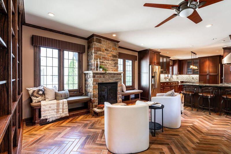 2413 North 86th STREET