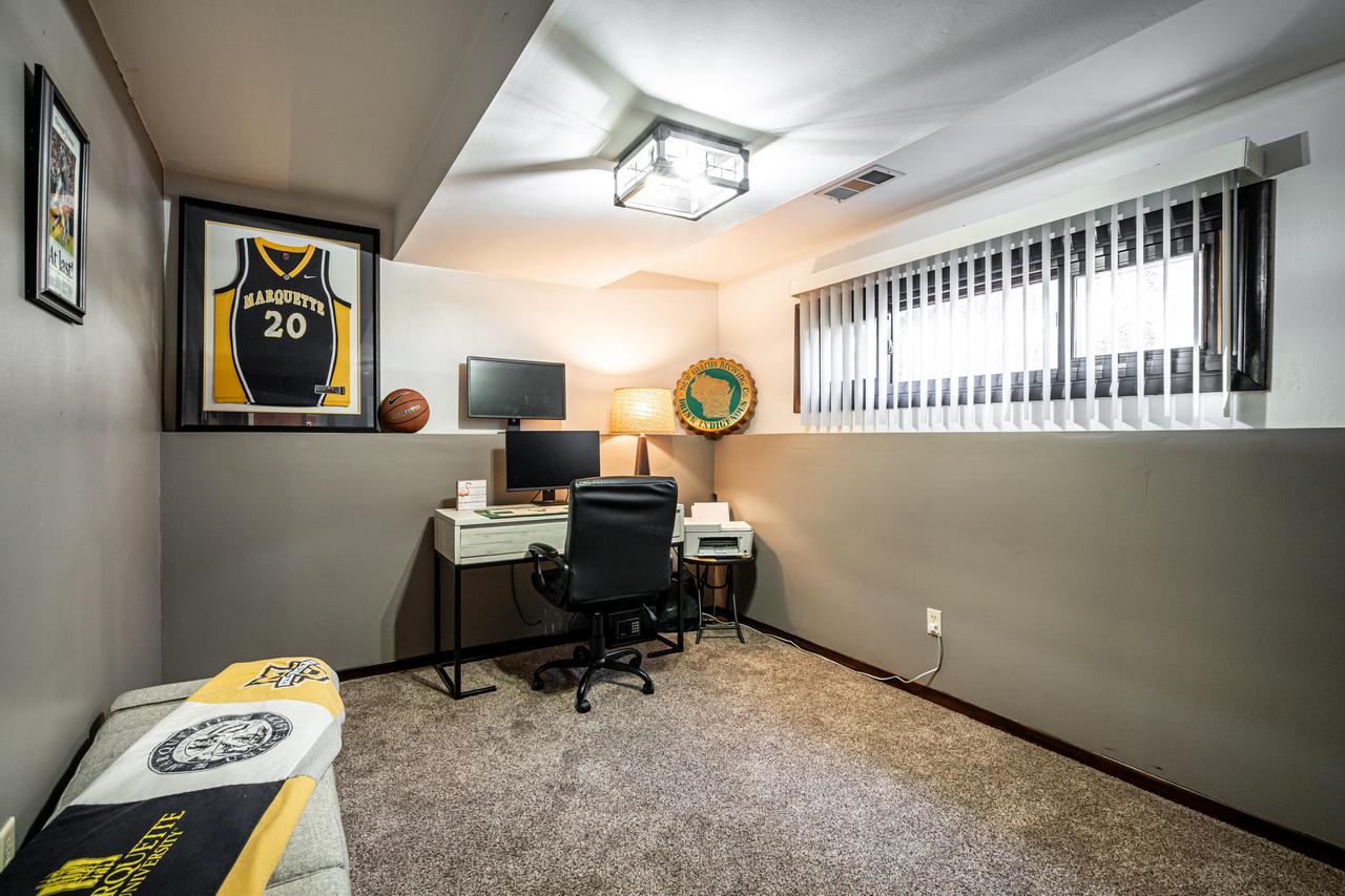 N70W23801 Prides ROAD