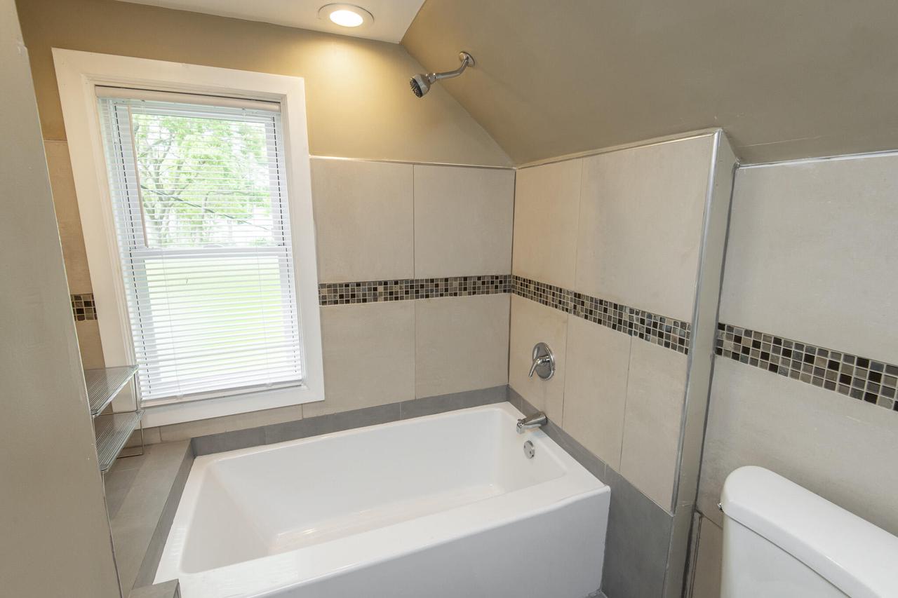 4653 North 54th STREET