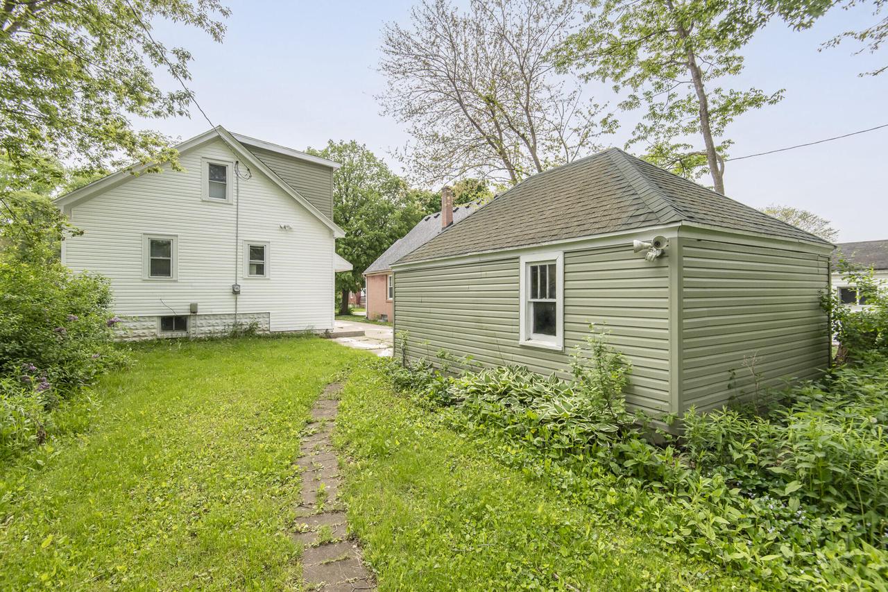 4653 North 54th STREET