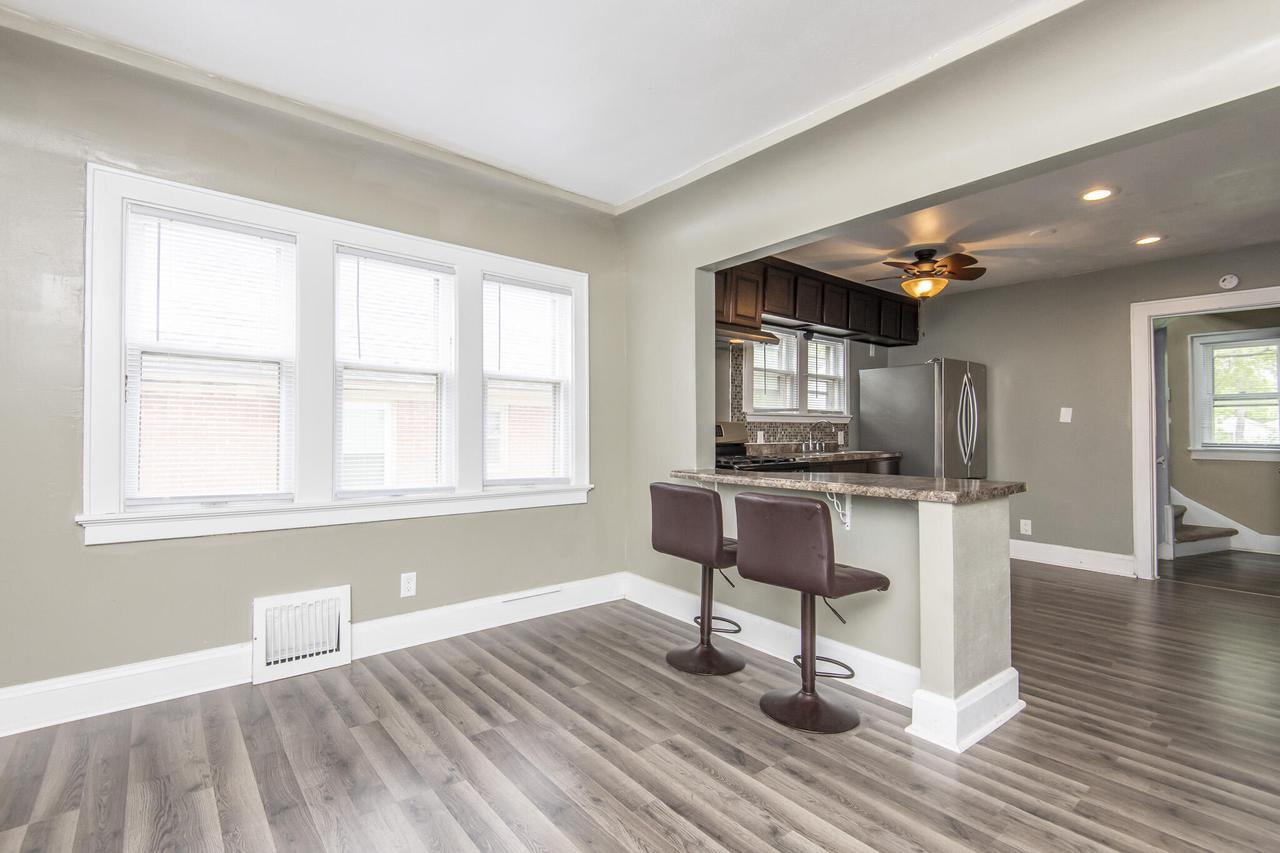 4653 North 54th STREET