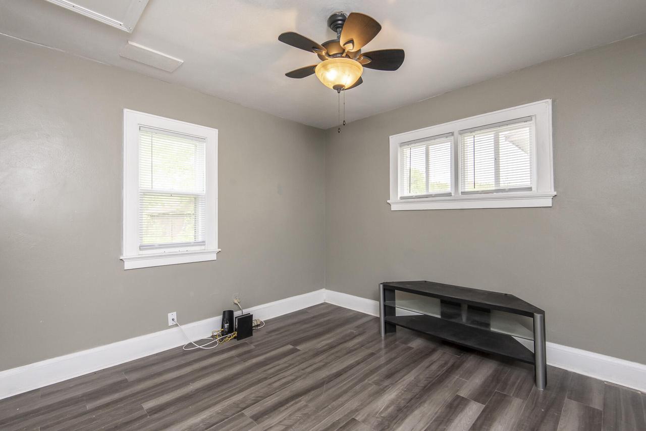 4653 North 54th STREET