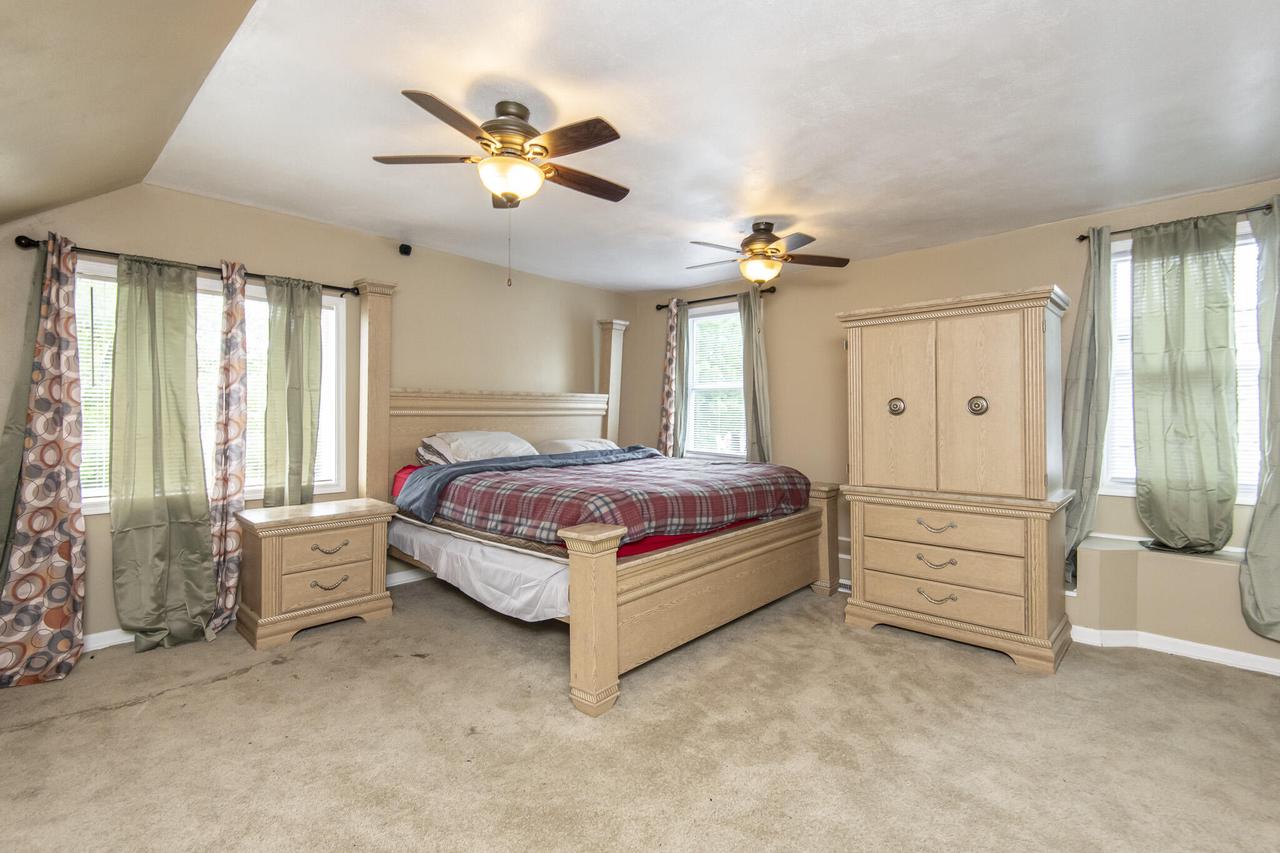 4653 North 54th STREET