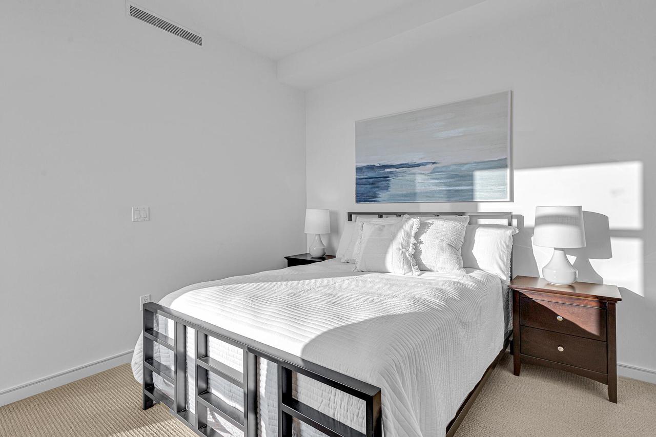 106 West Seeboth STREET 1202