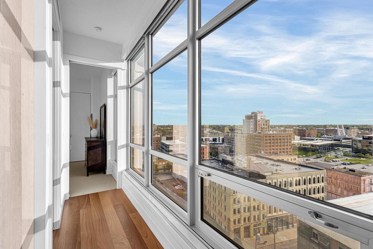 106 West Seeboth STREET 1202