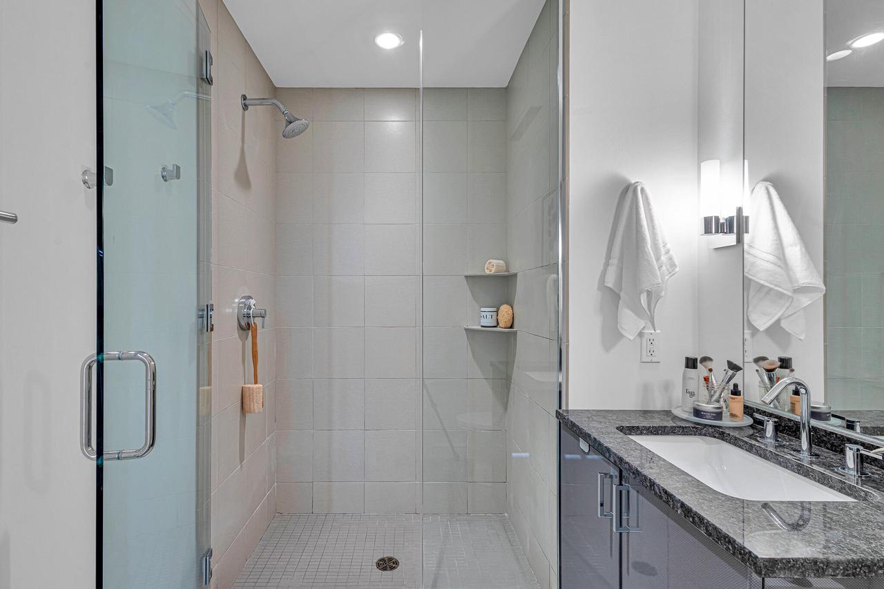 106 West Seeboth STREET 1202