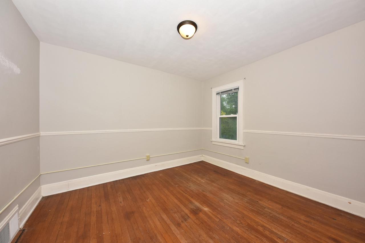 6939 Milwaukee AVENUE 6941