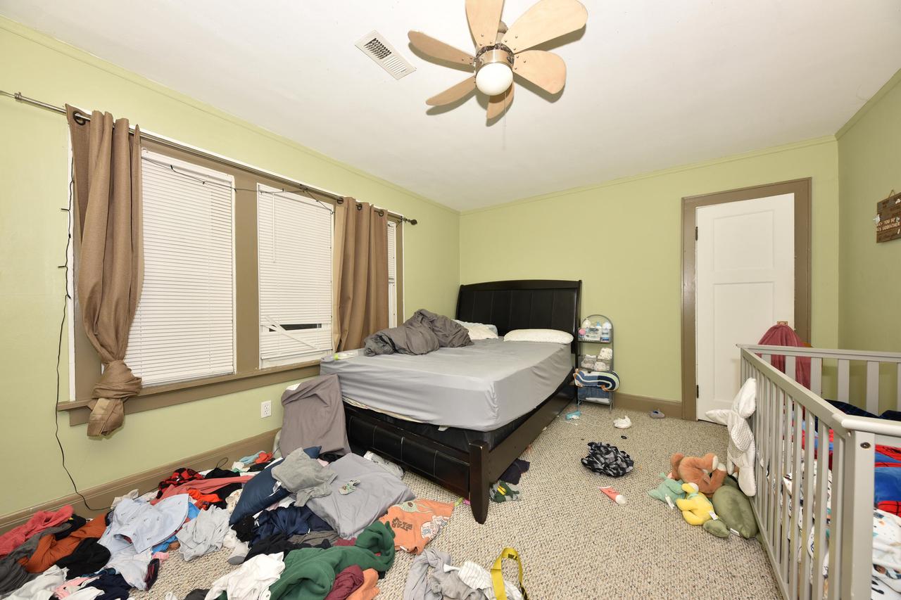 6939 Milwaukee AVENUE 6941