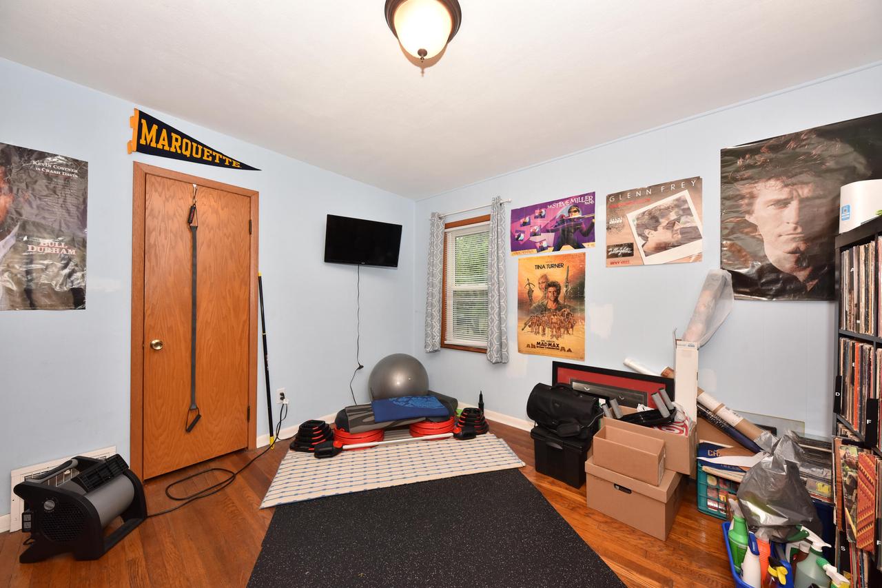 6939 Milwaukee AVENUE 6941