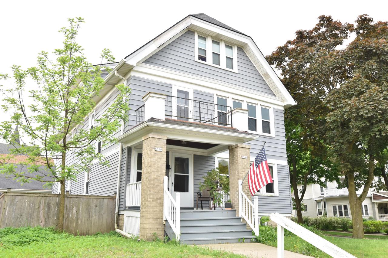 6939 Milwaukee AVENUE 6941