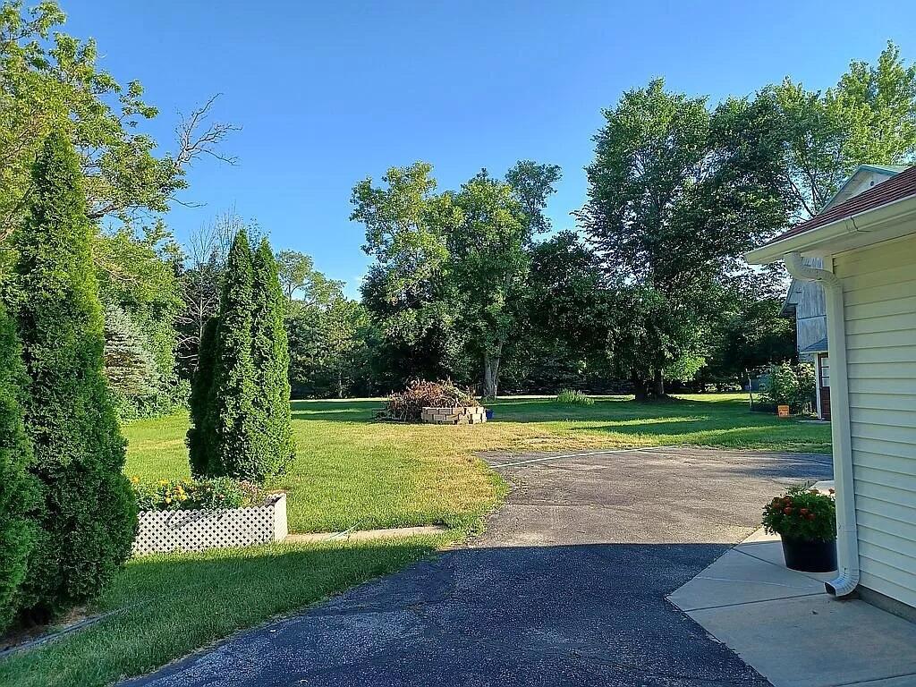 15735 West Lisbon ROAD 15815