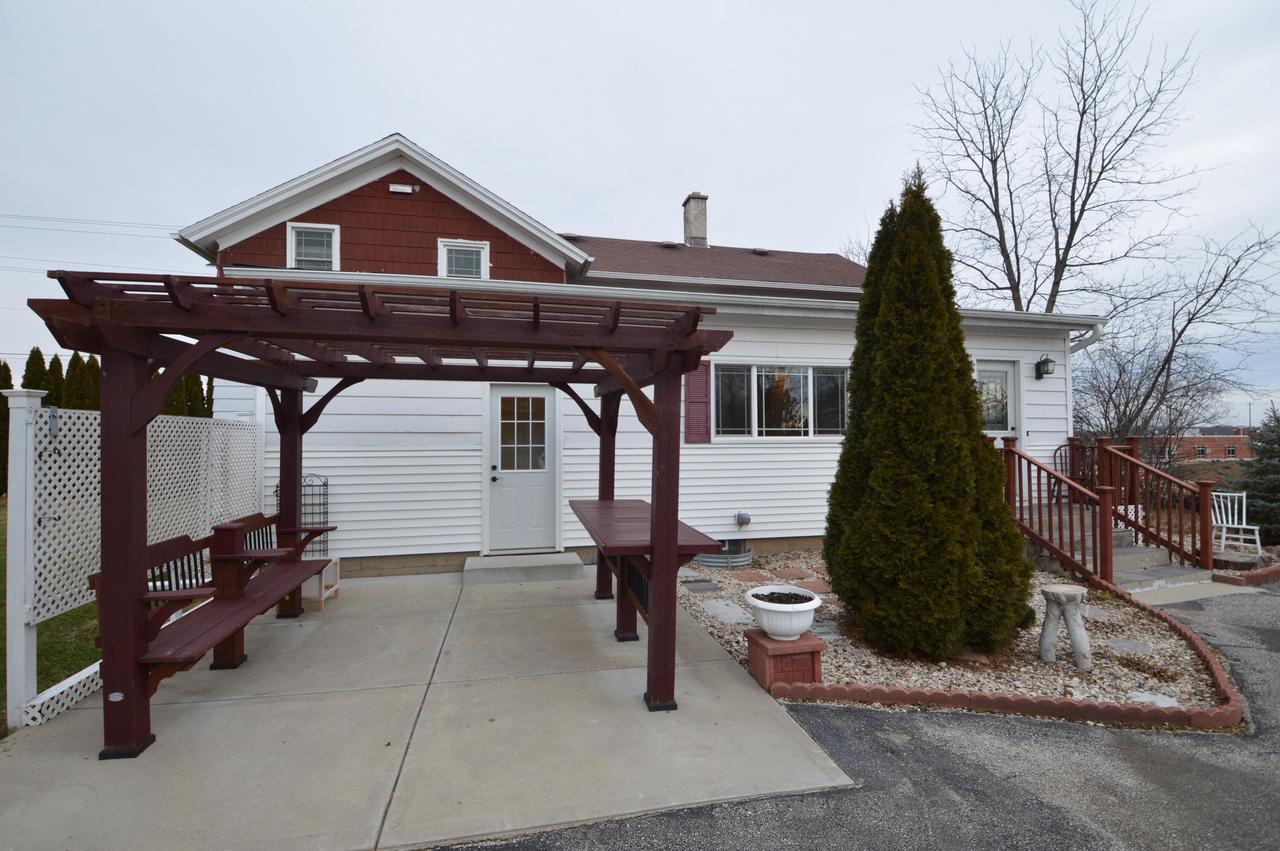 15735 West Lisbon ROAD 15815