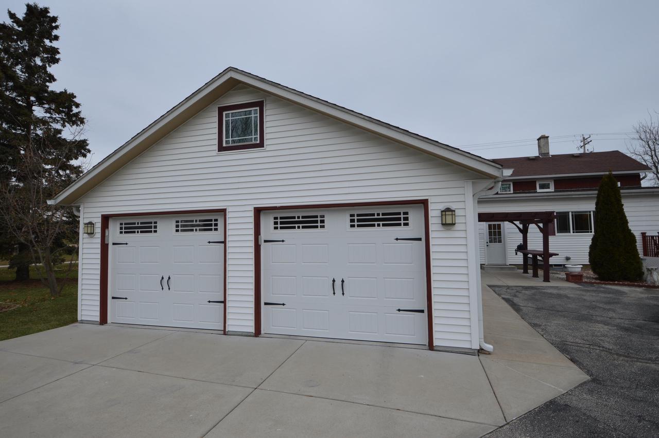 15735 West Lisbon ROAD 15815