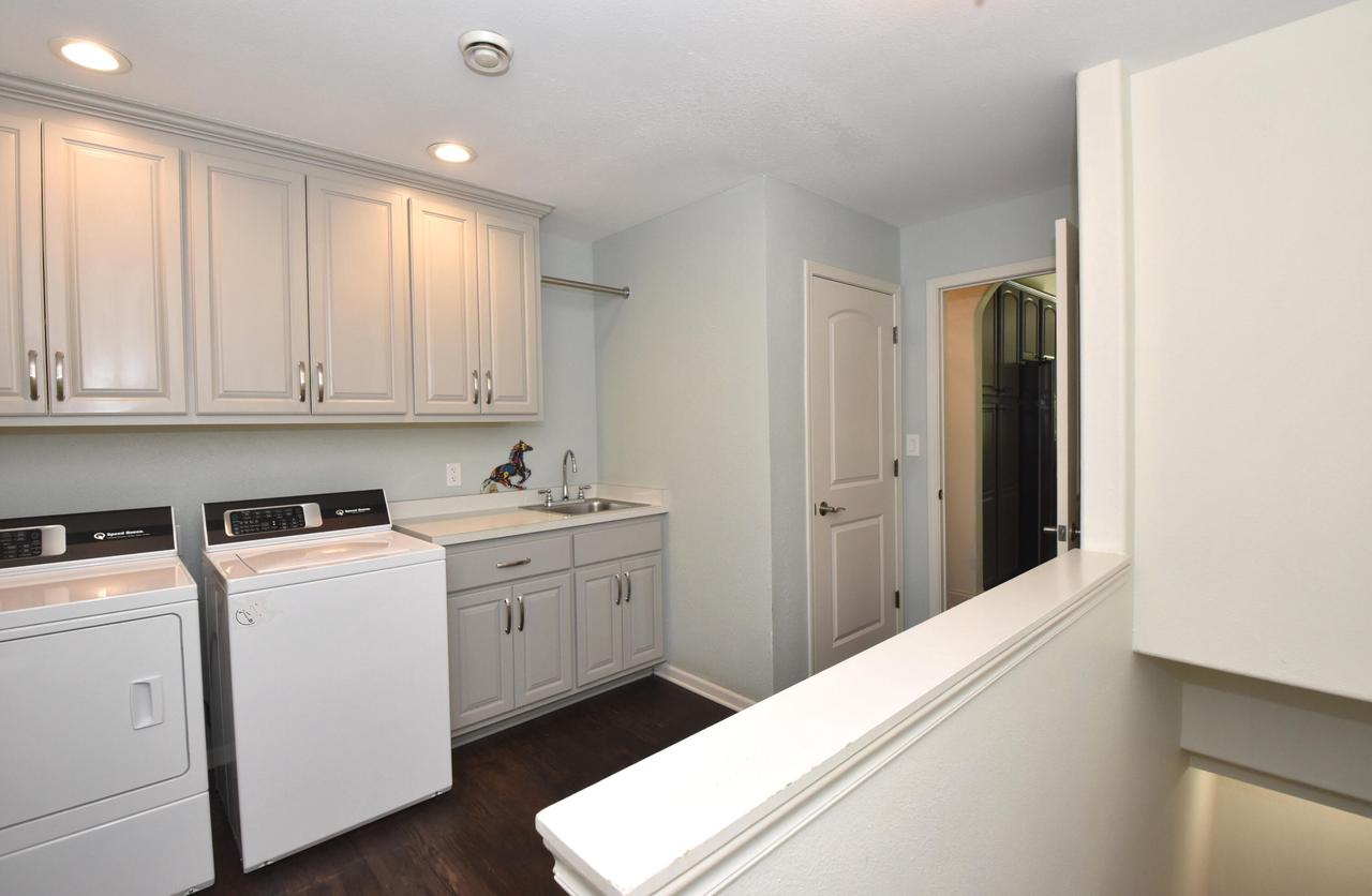 S68W19036 Lembezeder DRIVE