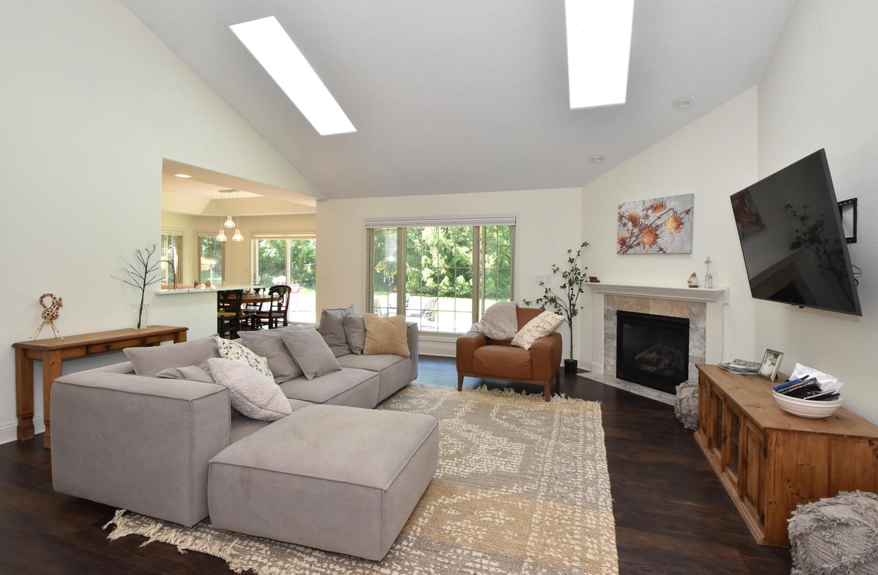 S68W19036 Lembezeder DRIVE