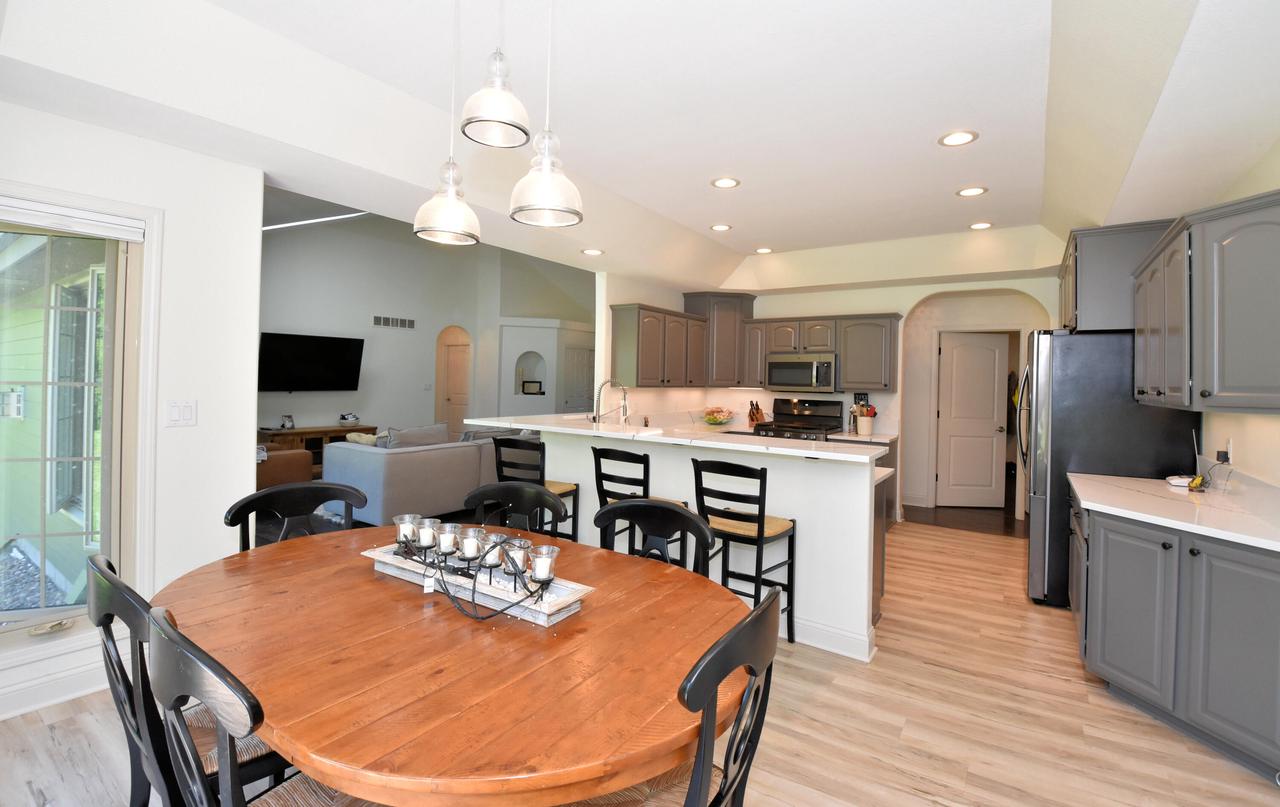 S68W19036 Lembezeder DRIVE