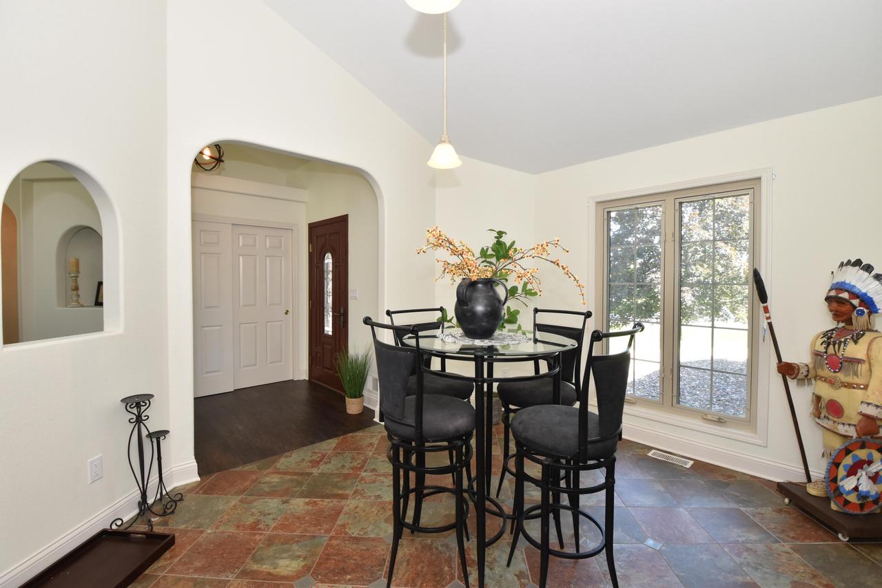 S68W19036 Lembezeder DRIVE