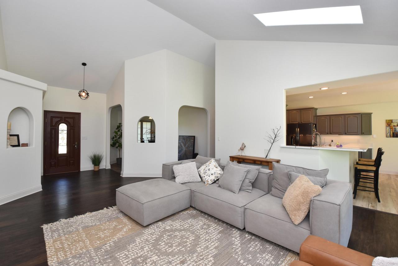 S68W19036 Lembezeder DRIVE