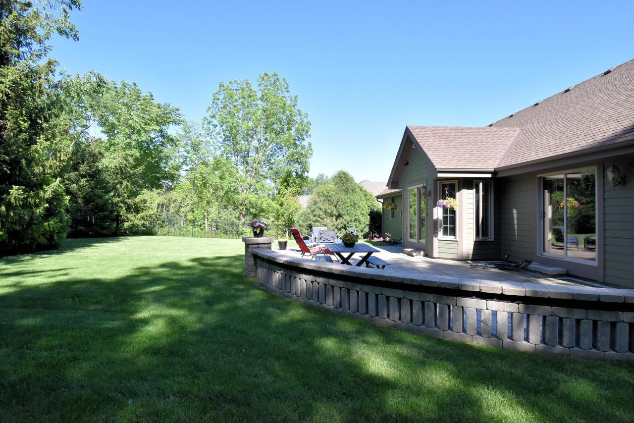 S68W19036 Lembezeder DRIVE