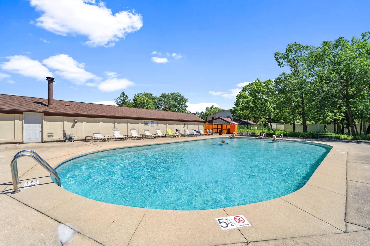 1647 South Coachlight DRIVE