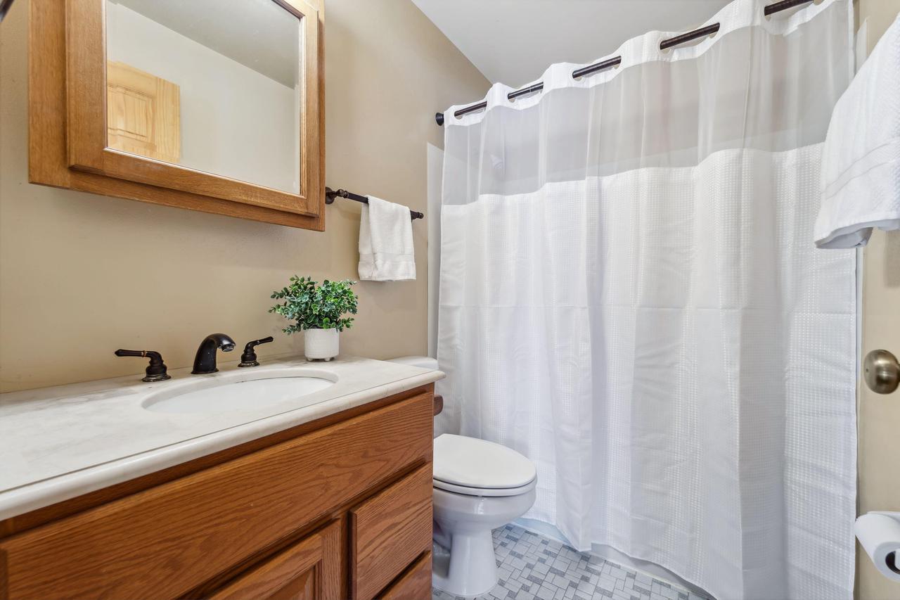 1647 South Coachlight DRIVE