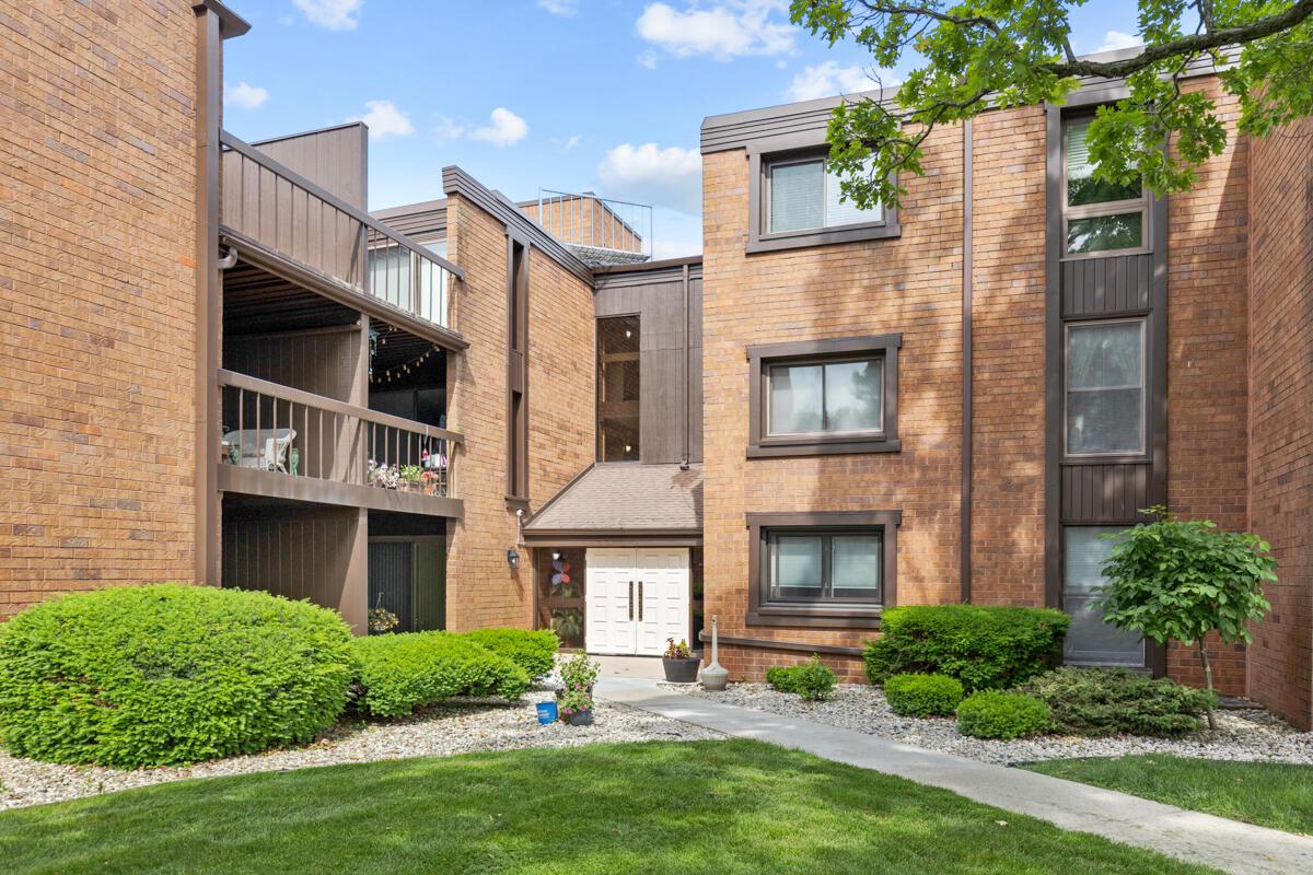 5200 South Tuckaway BOULEVARD 167