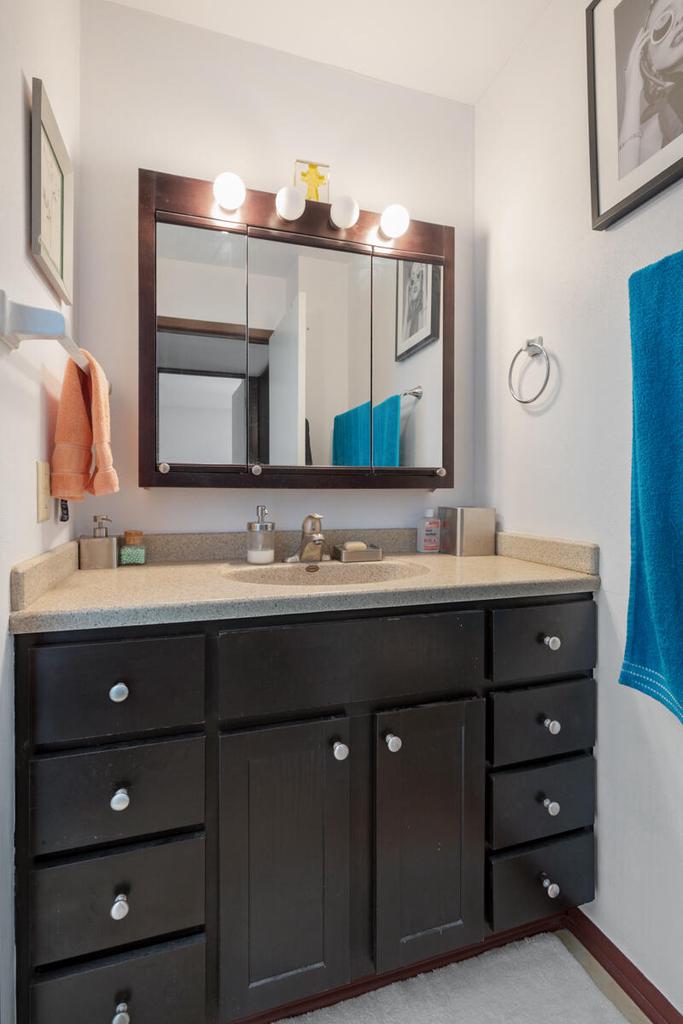 5200 South Tuckaway BOULEVARD 167