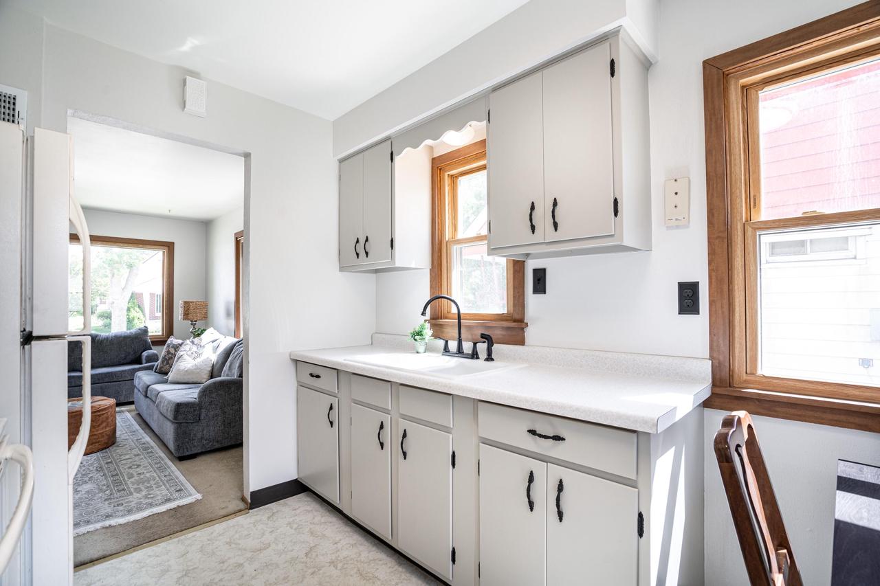 9635 West Grant STREET