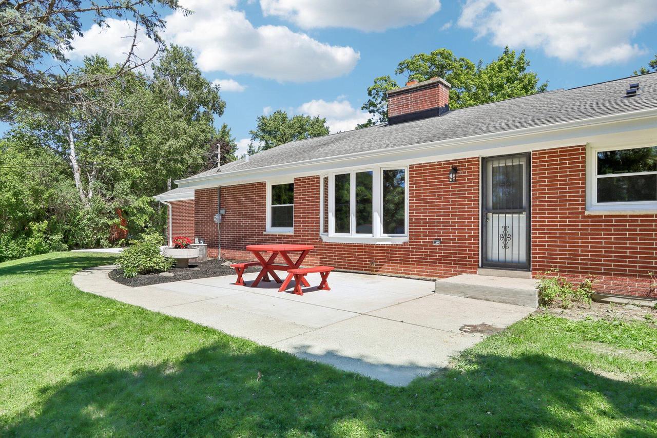 W129N8447 Revere ROAD