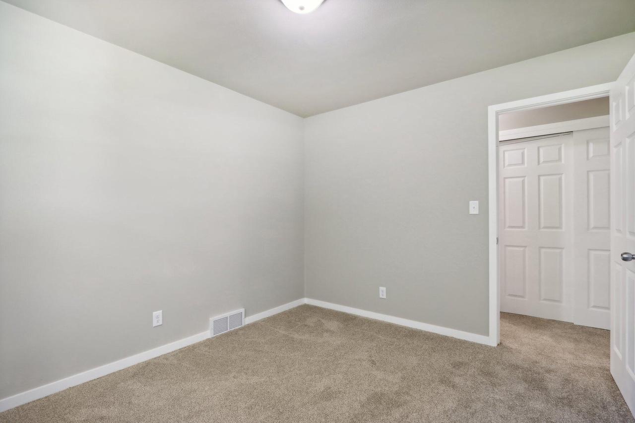 W129N8447 Revere ROAD