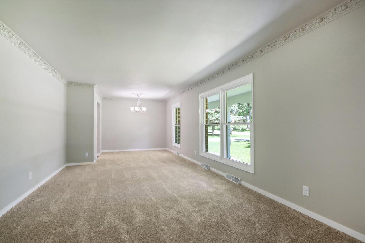 W129N8447 Revere ROAD