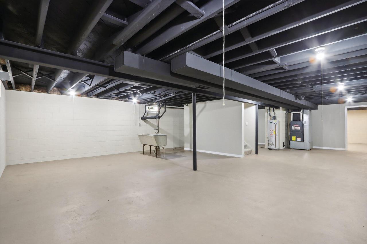 W129N8447 Revere ROAD