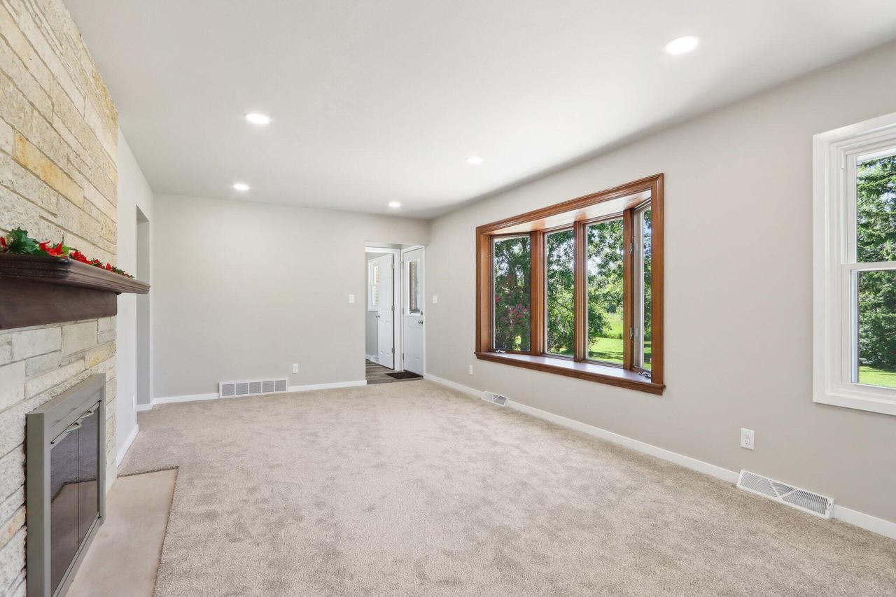 W129N8447 Revere ROAD