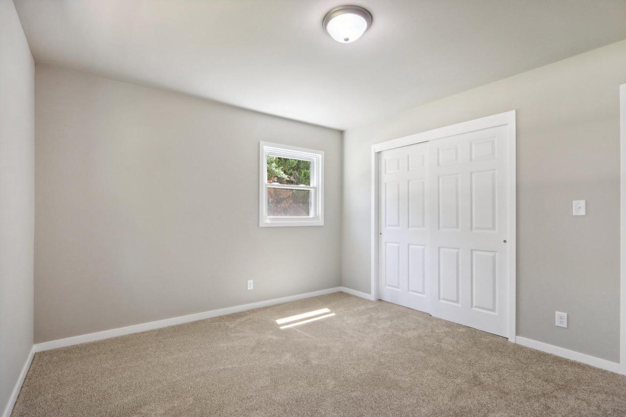 W129N8447 Revere ROAD