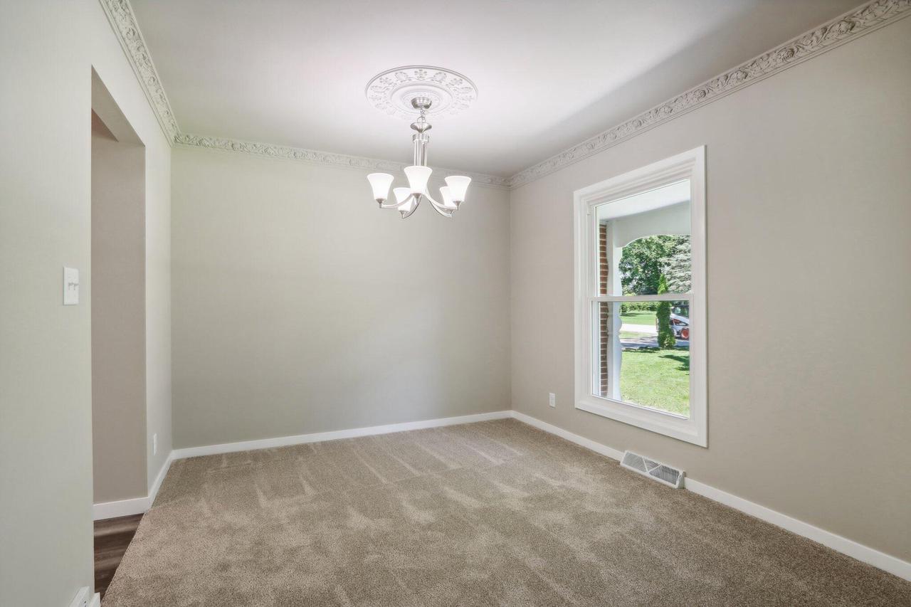 W129N8447 Revere ROAD