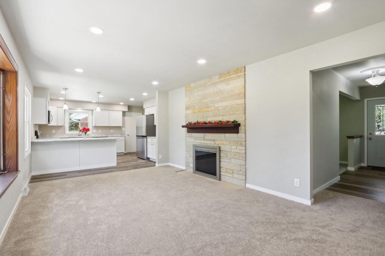 W129N8447 Revere ROAD