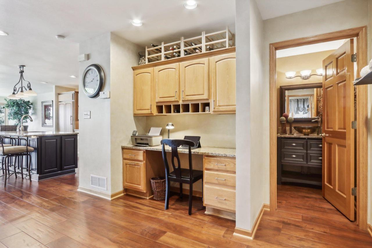 S75W18642 Kingston DRIVE