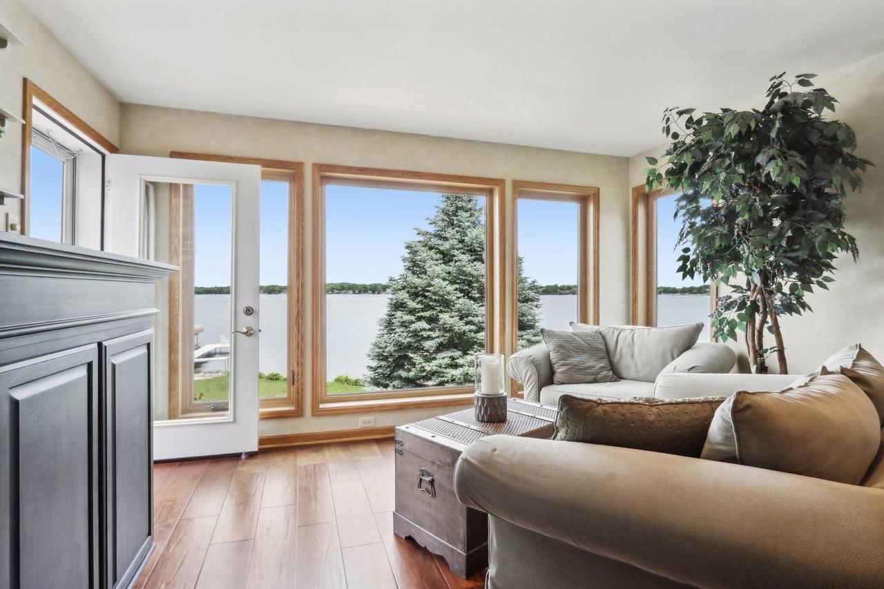 S75W18642 Kingston DRIVE