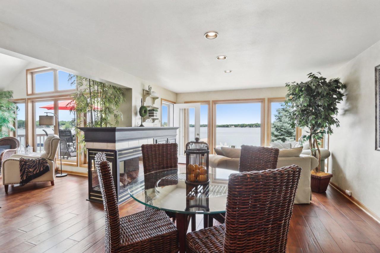 S75W18642 Kingston DRIVE