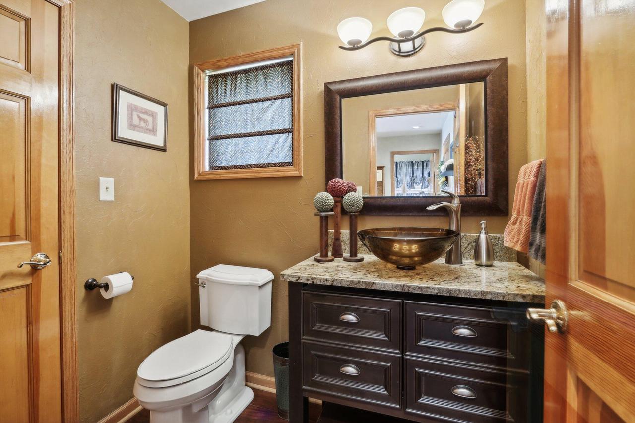 S75W18642 Kingston DRIVE