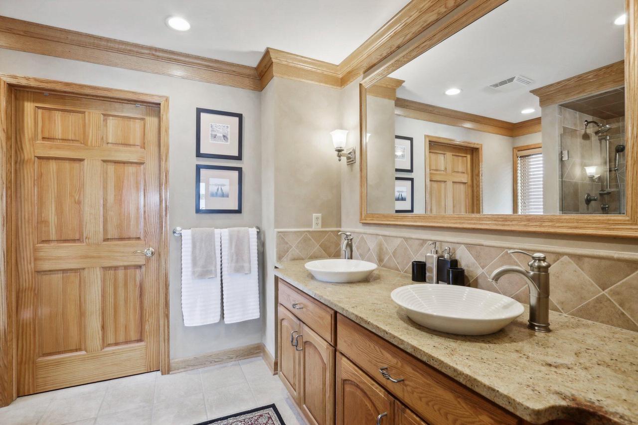 S75W18642 Kingston DRIVE