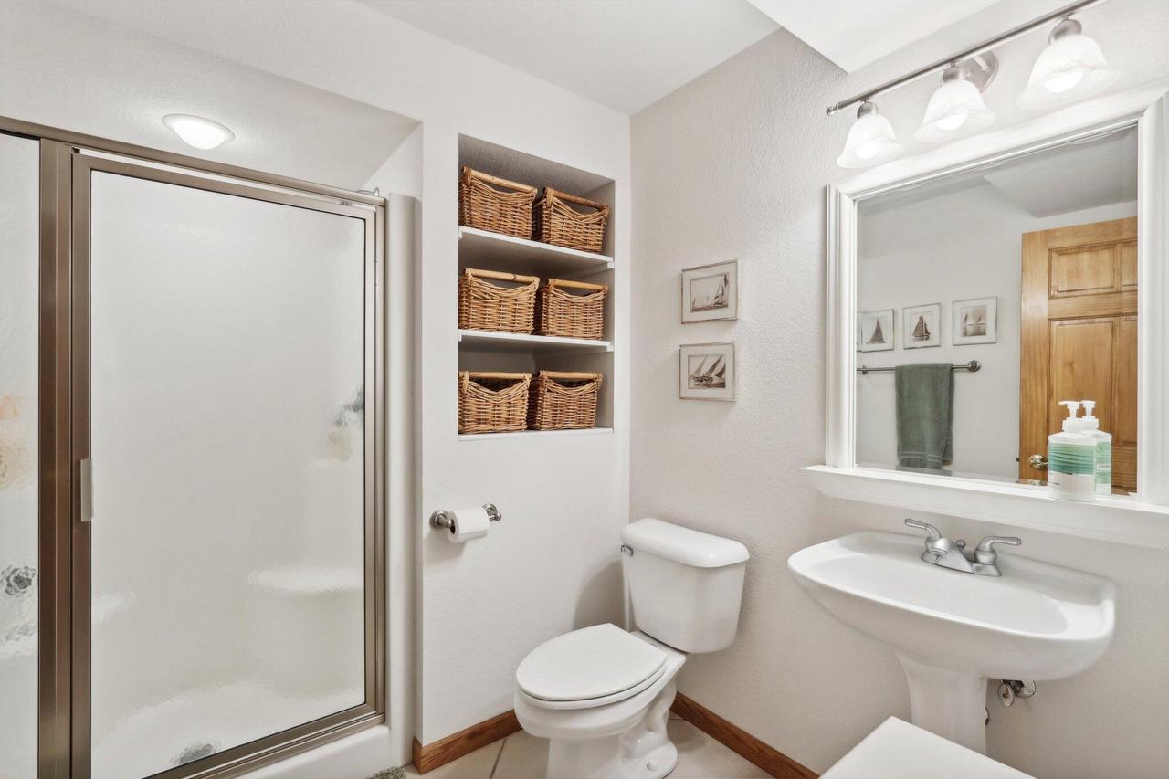 S75W18642 Kingston DRIVE