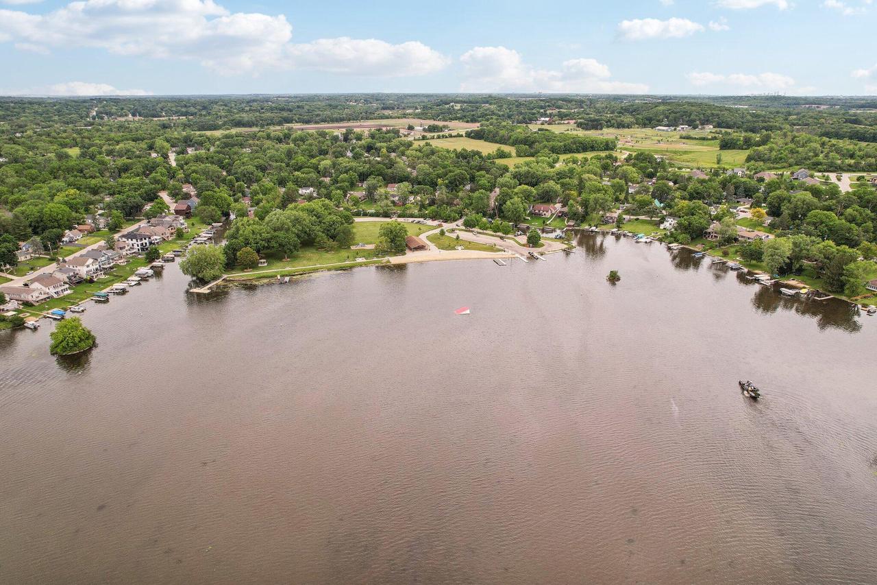 S75W18642 Kingston DRIVE