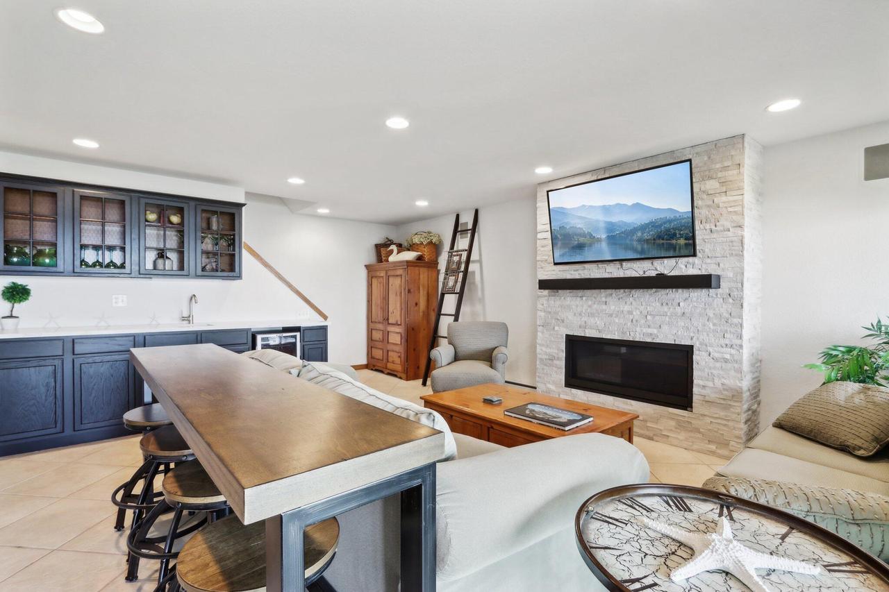 S75W18642 Kingston DRIVE