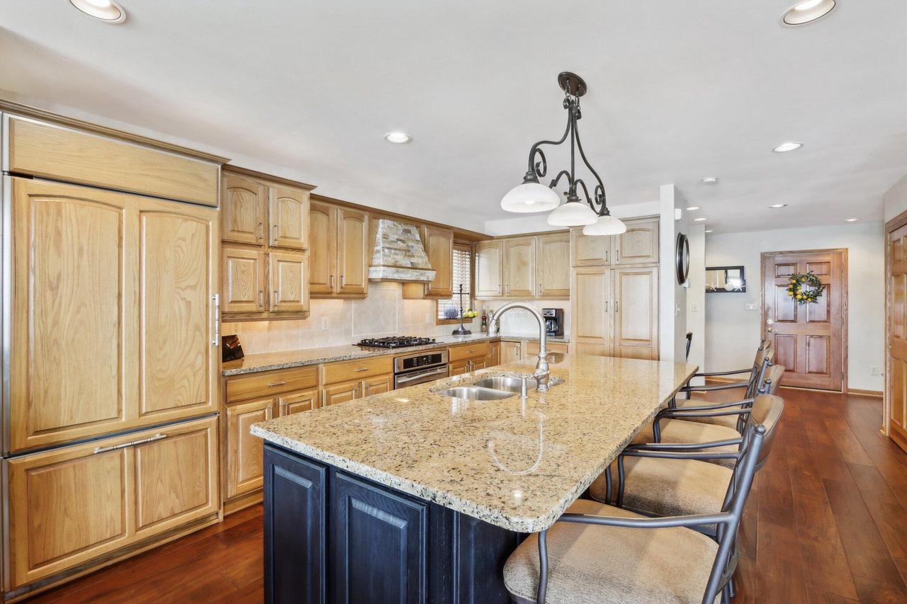 S75W18642 Kingston DRIVE