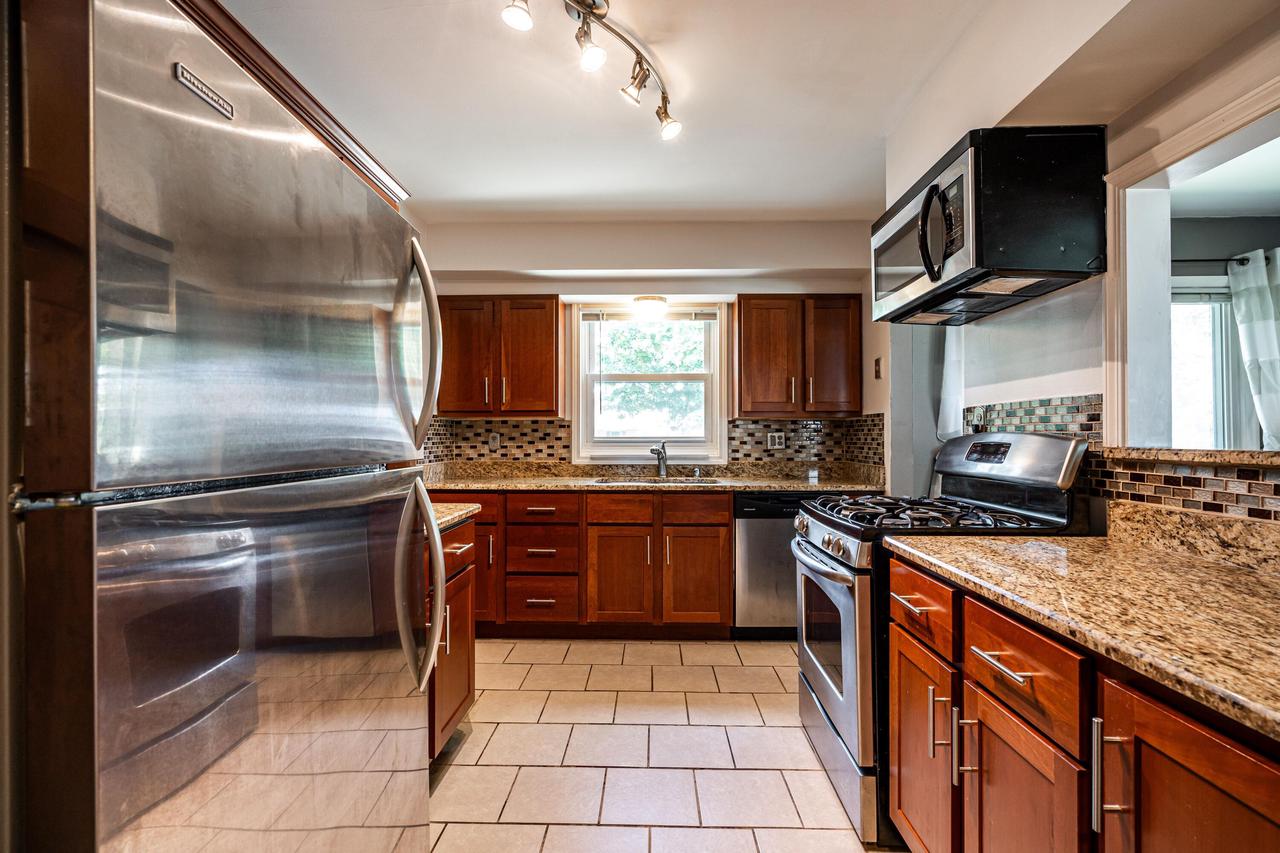 3867 North 99 STREET